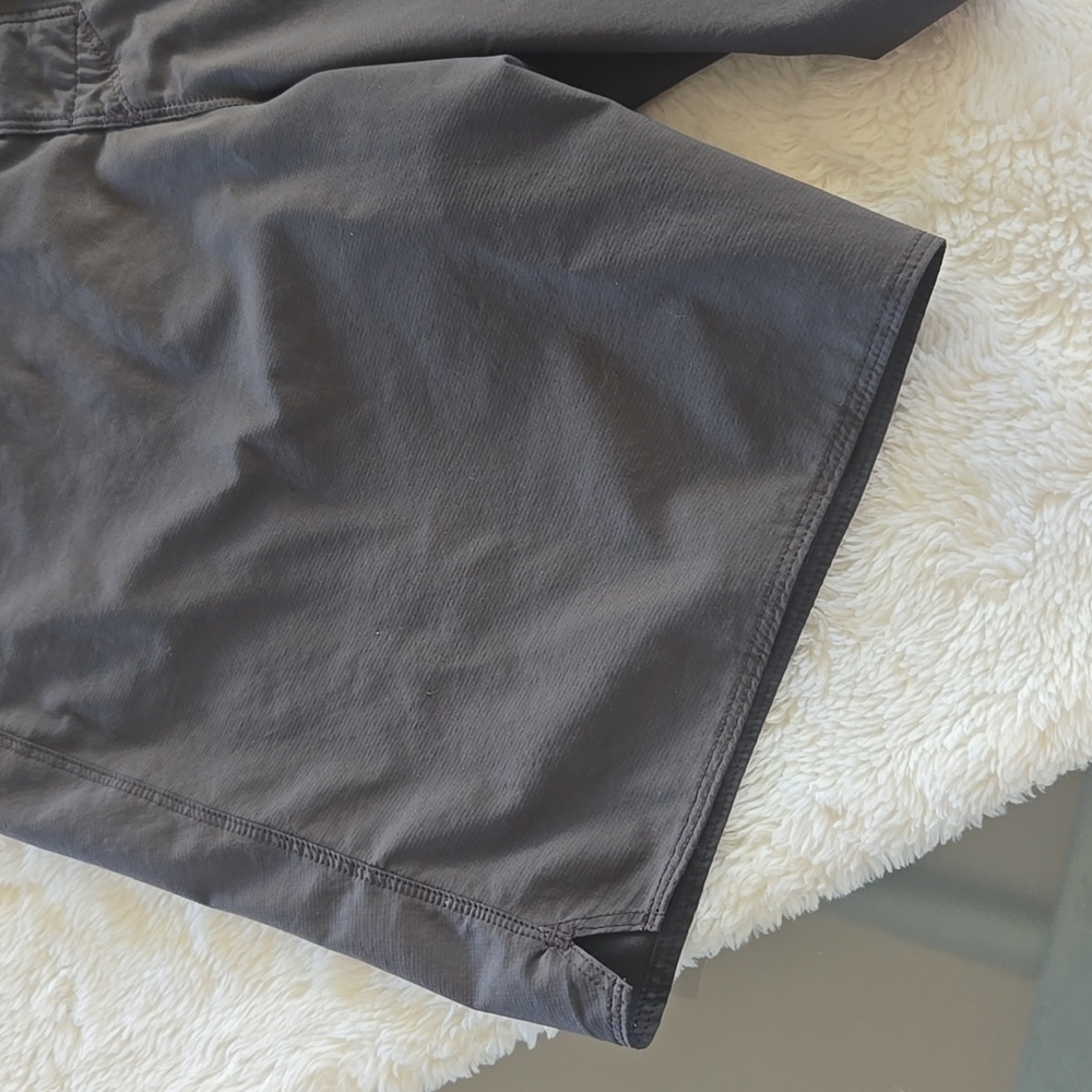 Patagonia Men's Shorts - Picture 9 of 13